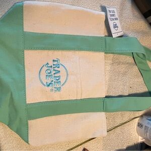 Viral Trader JoeS Canvas Tote Bag in Mint Green and Natural